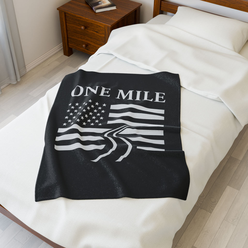 One Mile American Flag Velveteen Plush Blanket – Route Graphic Cozy Throw
