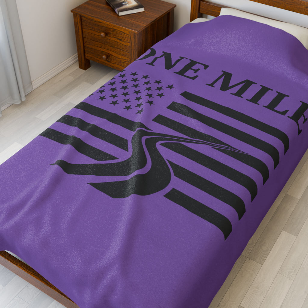 One Mile American Flag Velveteen Plush Blanket – Route Graphic Cozy Throw