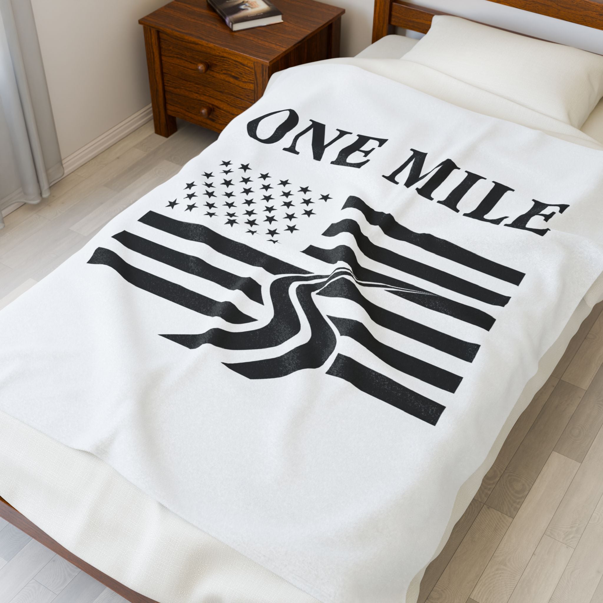 One Mile American Flag Velveteen Plush Blanket – Route Graphic Cozy Throw