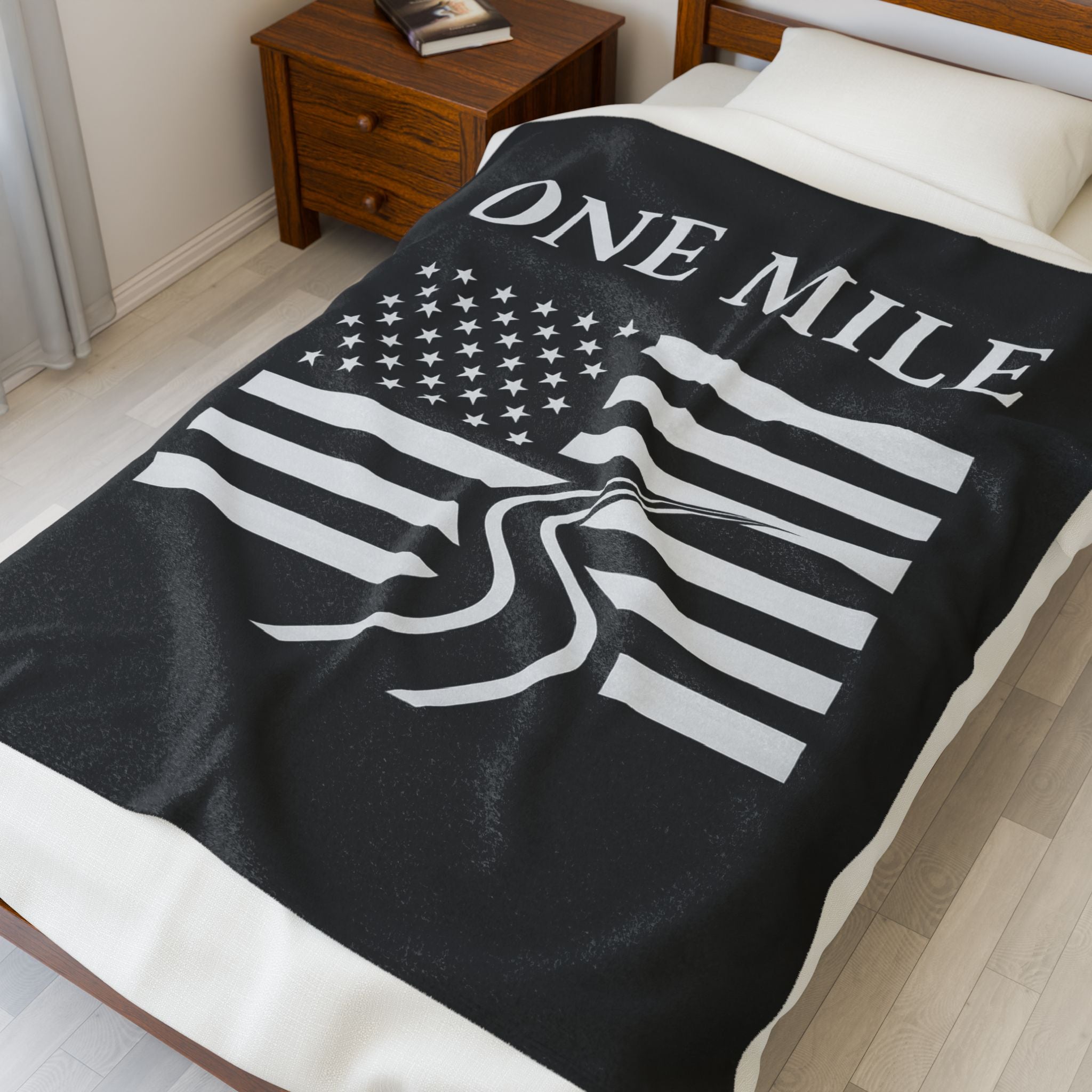 One Mile American Flag Velveteen Plush Blanket – Route Graphic Cozy Throw